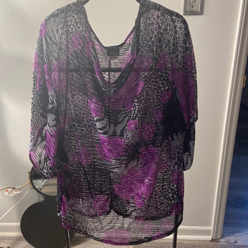 Dot’s Top